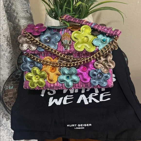 Kurt Geiger London Medium Kensington Daisy Convertible Shoulder Bag - Picture 1 of 16